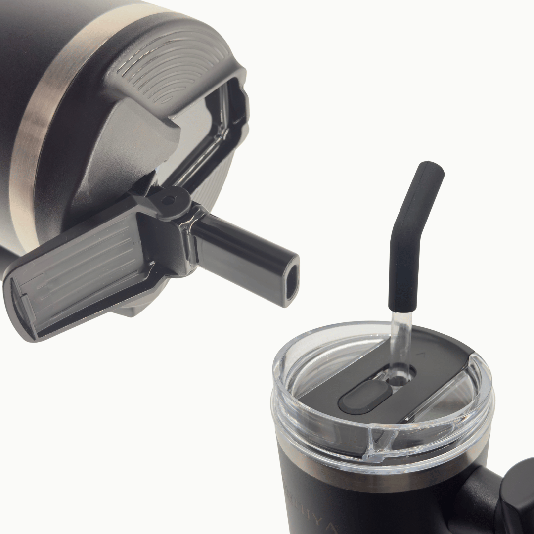Vonthya Vonu insulated tumbler with straw lid and leak proof travel lid